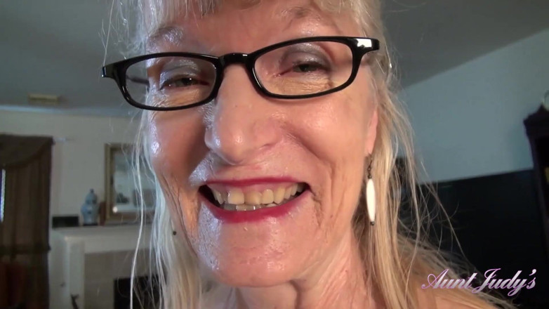 Aunt Judy's: AuntJudys - 69歳テキサス州アマチュアGILFダイアンはあなたの個人的な秘書です