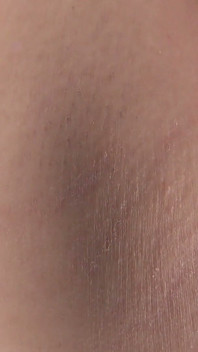 She Shows Them off Without Holding Back - Miina Konno Gives You Her Armpits in Close-up