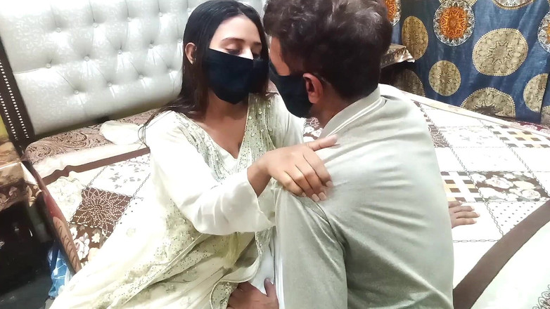 MehwishButt: 印度大胸部哥口交口交