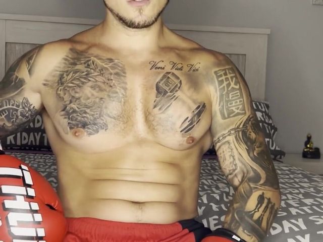 Profesional Boxer, cumming with My Mind (Boy gym)