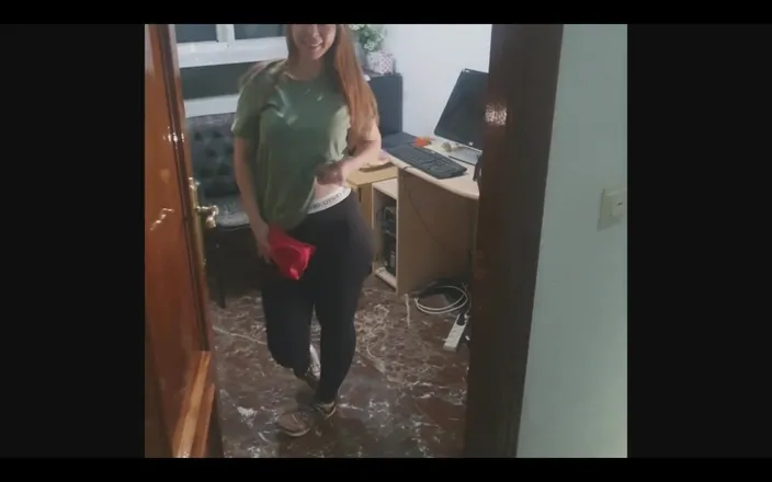 Holycandy: I Fuck the Cleaner
