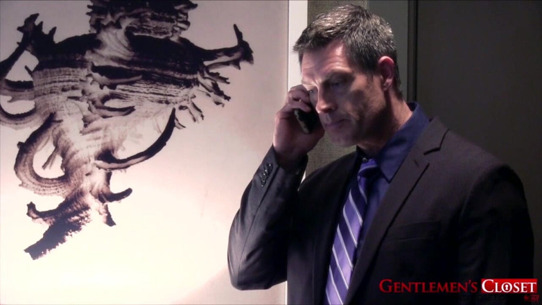 Gentlemen's Closet: An Ominous Crush 01
