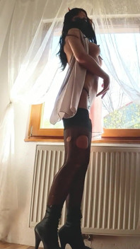 Sexyvanessa123 представляється.