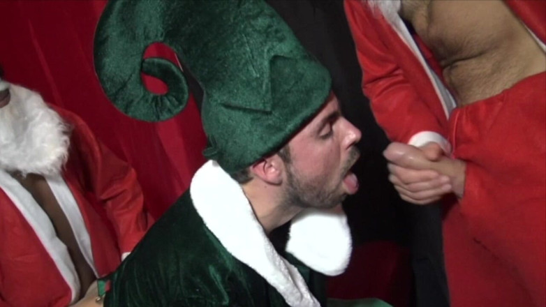 French bareback porn made in Paris: Fucked by 2 Santa Claus