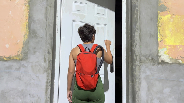 SugarPose: ジャスミンのゴーストバスターとしての初日