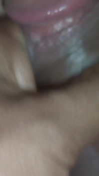 팬티를 입은 내 여동생이 내 쪼이는 보지를 내 안에 사정할 때까지 튕겨