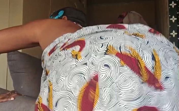 Pornbabe: Echte Afrikaanse dame