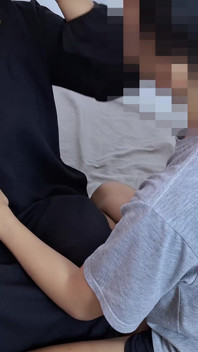 -dc- milf asiática en hijab invita a estudiante de la universidad musulmana a disfrutar la noche - Minokiiko