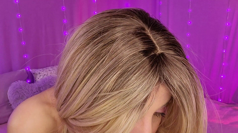 Brenna Lilac: La spogliarellista naufragio