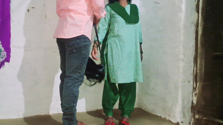 Trilokinath: Une étudiante se fait baiser profondément et suce son prof