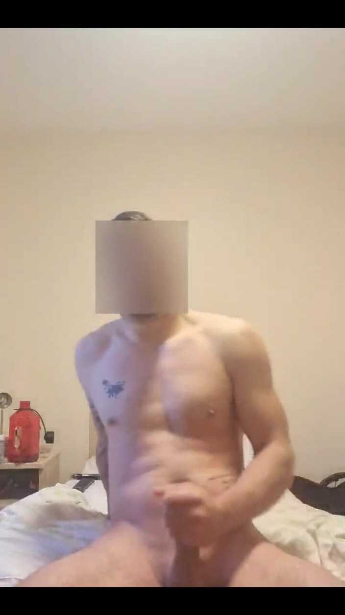 Englishtom20vip: Kann einen frechen wichsen am nachmittag nicht schlagen