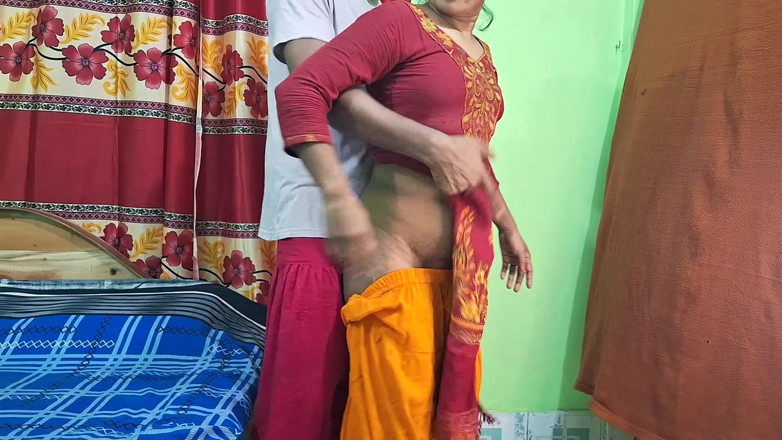 Laila xxx porn169: 내 방에 모르는 으로 들어가는 의붓아들... 우리는 결국 하드 섹스, 내 의붓아빠가 나를 껴안았어