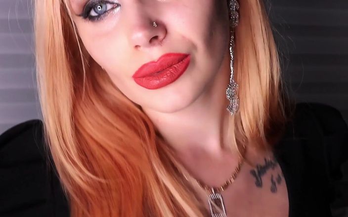 Goddess Misha Goldy: Étape 1 jusqu’à la vidange totale ! Adore-moi fumer et paye !