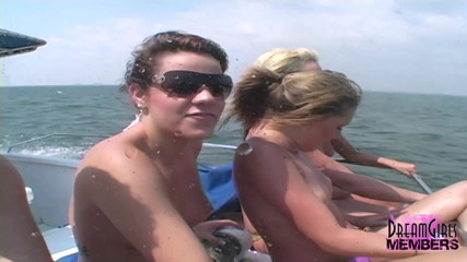 Dream Girls: Naked party with 4 college girls in Florida