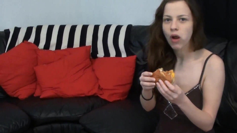 The foxx office: Luna Vera dengan Cheeseburger - Bloated Belly Hidef Mov