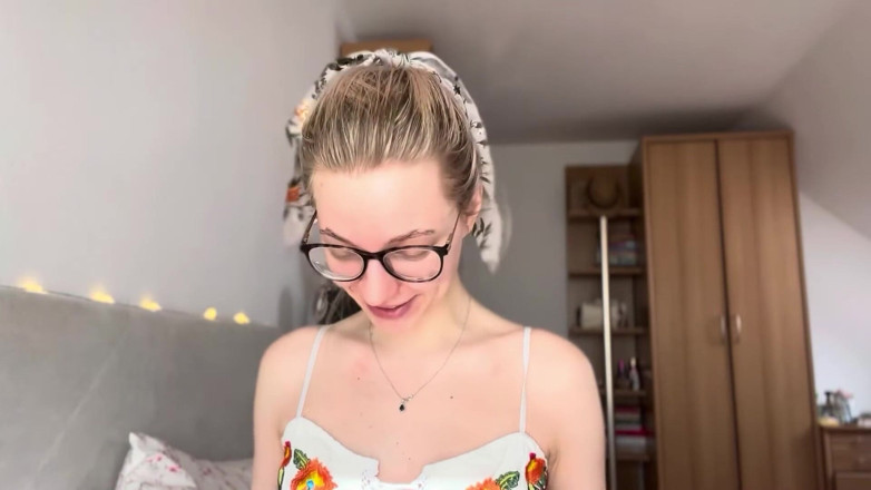 Goddess_Bella_Rae: Sissy Vs Gay