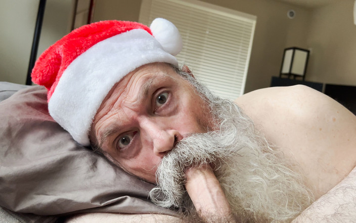 FuzzyBeardBoy: Santa datang lebih awal untuk ngentot memekku di kutub utara -...