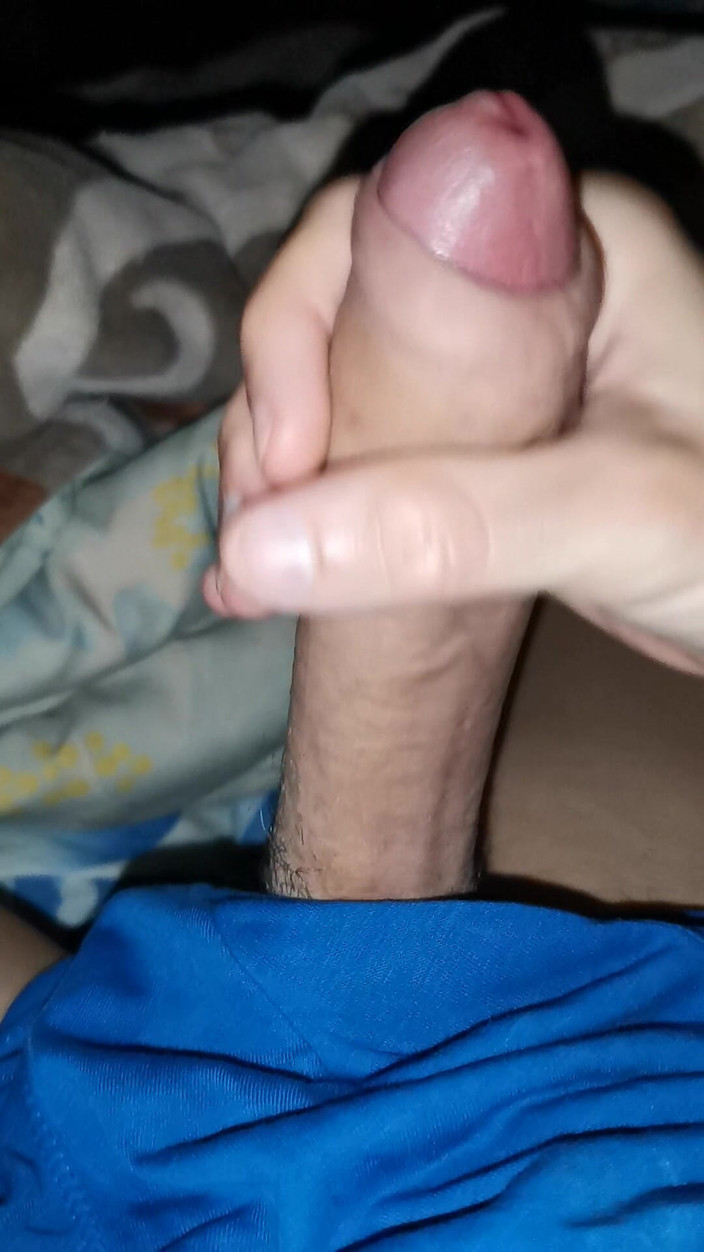 SEXY_GUYBEST: Çabucak mastürbasyon yapmaya karar verdim ama aniden pili bitti!