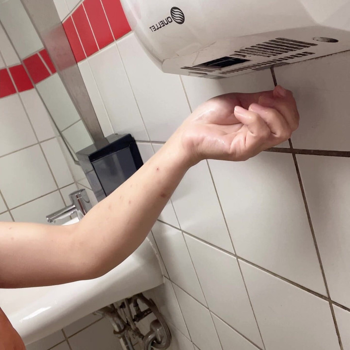 sweethanajapanese: Piss in Toilet Room Hana Cute