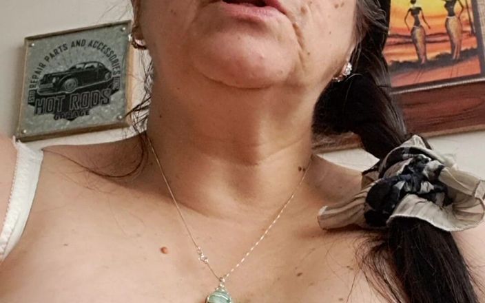 Mommy big hairy pussy: MILF Slut Wants to Fuck, Her Pussy Is Burning Hot