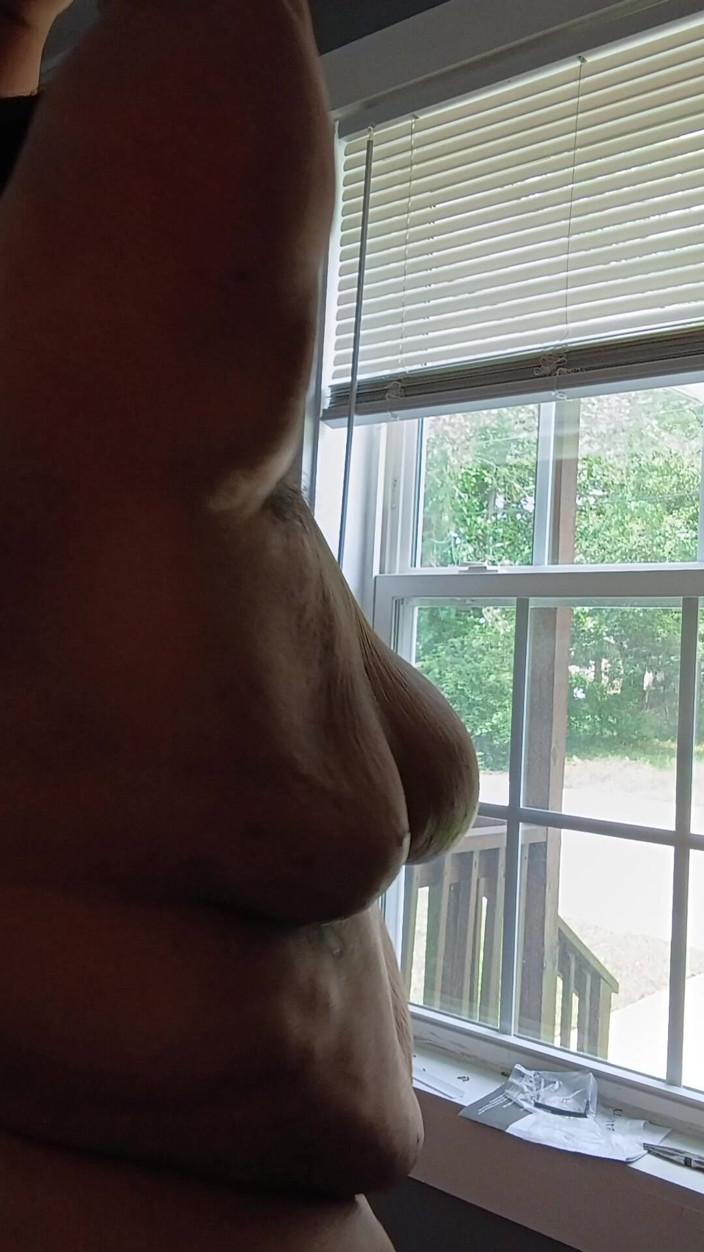 Jessica pigslut: Flashing My Big Titties to My Whole Neighborhood in North...