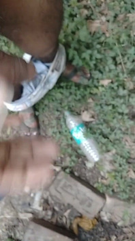 Я сьогодні поїхав у район і побачив відео дівчини. Я так збудився в молодості, щоб не тримати свій пеніс.
