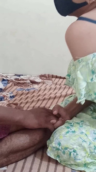 Awek jalang panas dikongkek gaya doggy di bilik asrama