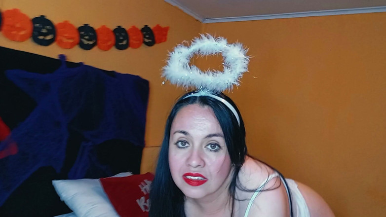 Kellyhotstepmom: Happy Halloween, Love. I'm so Good That I Don't Know...