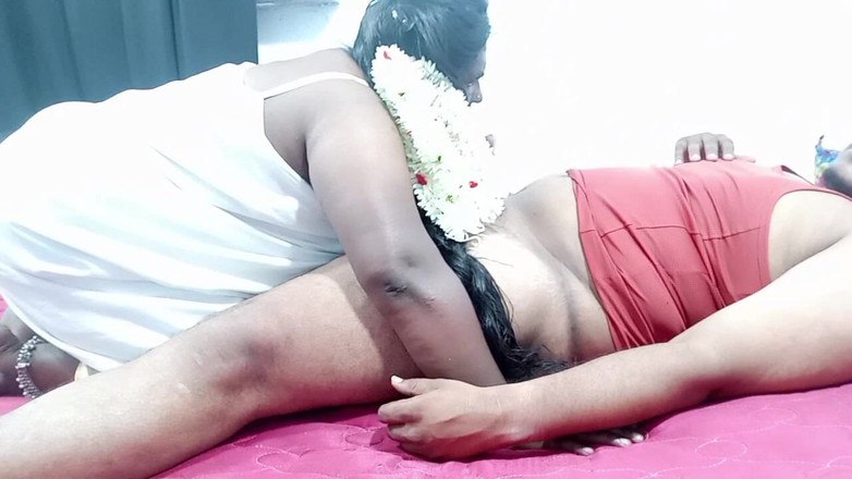 Veni: 泰米尔人妻骑乘女牛仔姿势和后入式啪