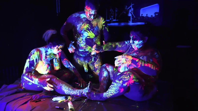 MattyFacial: Cheyenne, Hannah och Matty har lite UV -kul