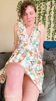 Deixe um se você quiser que eu abra minhas pernas um pouco mais