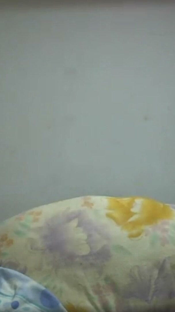 Colombianas amateur: Mă fute când sunt singură în camera mea și nu vreau să...