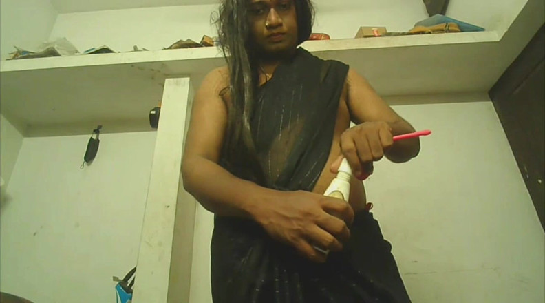 akhilzq: Indian Transgender Fingering Her Ass with Wearing Black Saree
