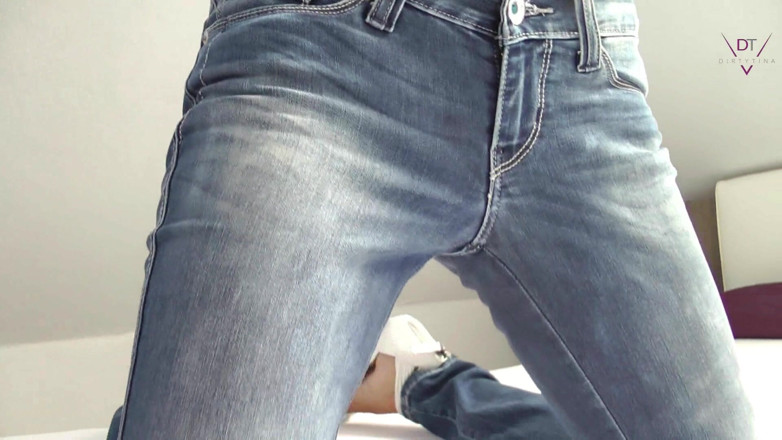 Dirty Tina: Clipe de fetiche de jeans quente