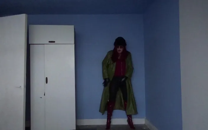 Leather Kirsten: Green Leather Coat