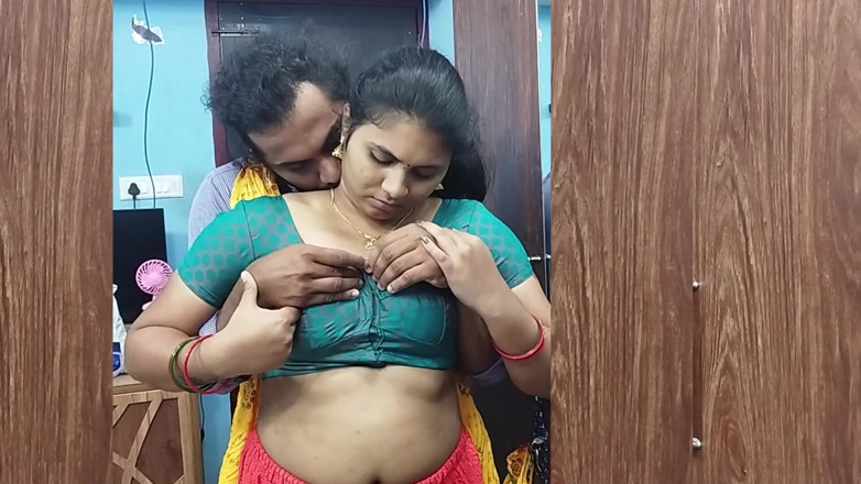 Vaishnavysharunraj: Kerala Girl Halv Saree borttagning och bröst suger het romantik