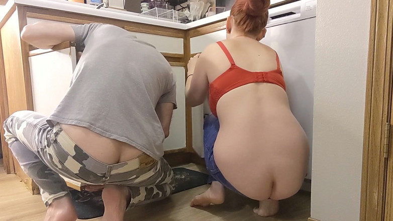 Sin Spice by Sophia Sinclair and Jasper Spice: Pasangan Buttcracks Terdedah Menggantikan Bumpers Kabinet