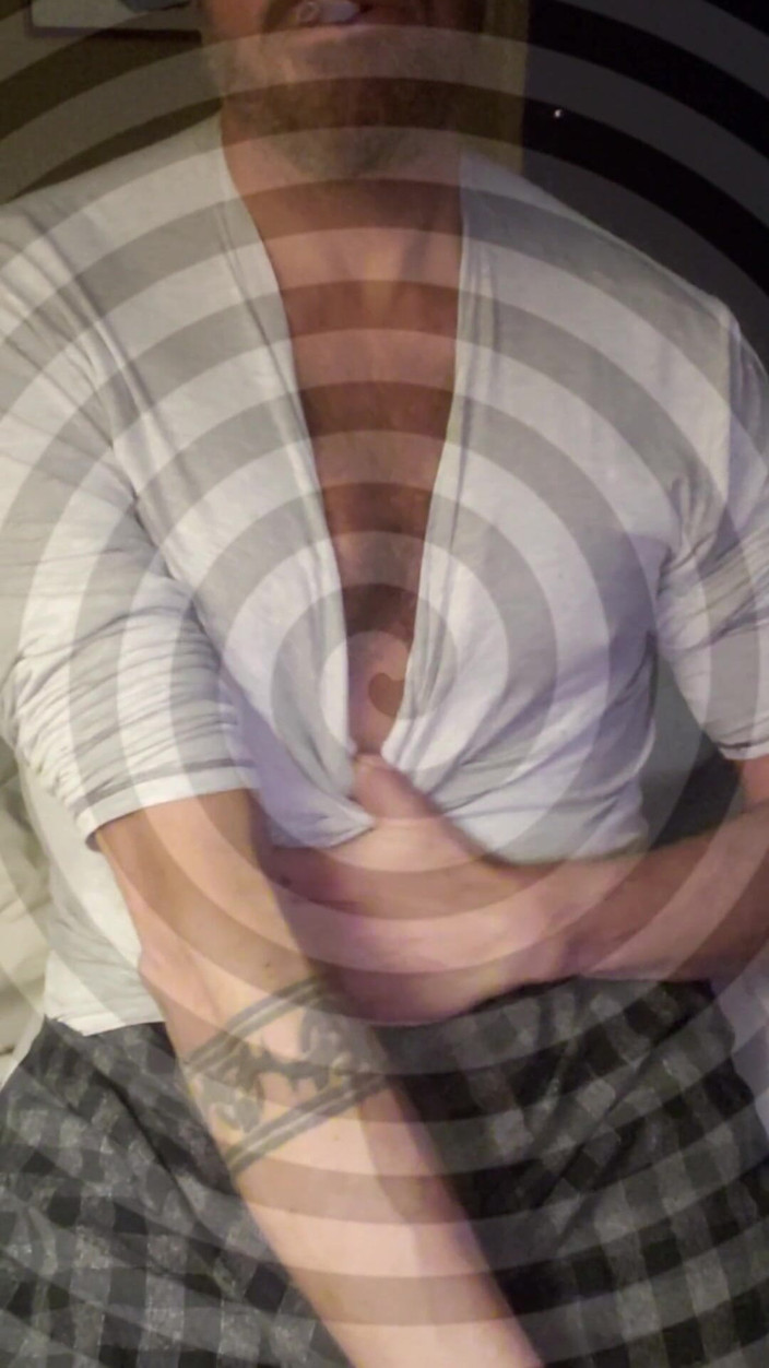 BBIG: Ponižování kuřáka a stříkání