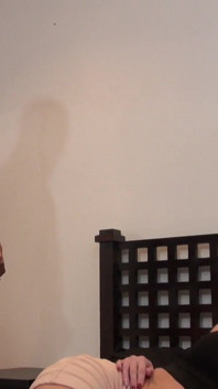 Loira gata fode padrasto enquanto madrasta descansa
