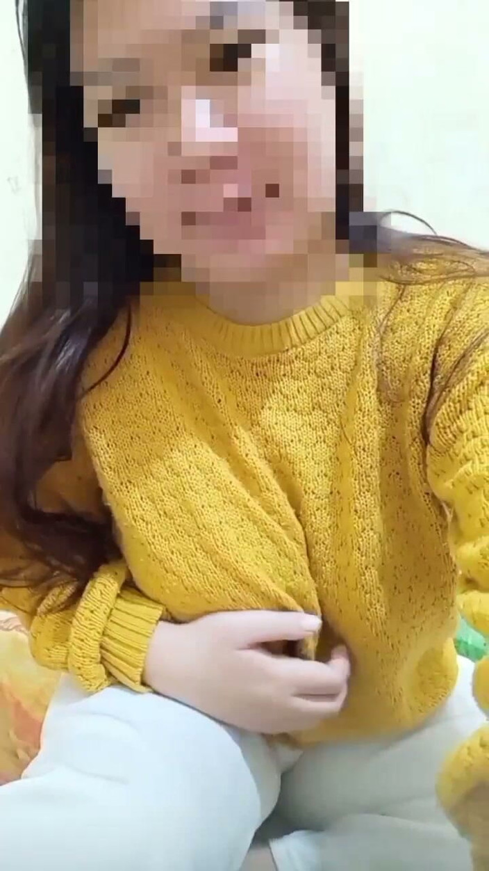 Mispurple: Girl Playing with Her Own Pussy Until It's Over??