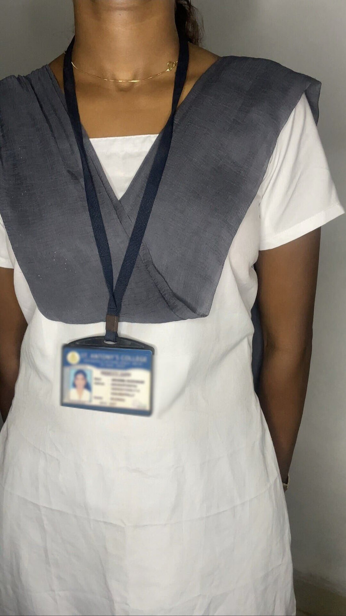 Desi girl riya: 若い処女の女の子は若い男の子とセックスをしたい