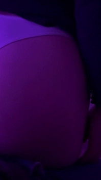 Bunda Perfeita Pede Por Escrito Para Ser Fodida Em Um Pôster