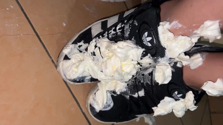Couple Of Pleasure: Buty żony Fetysz poszedł szalony: bita śmietana sikora jebanie i spust na...