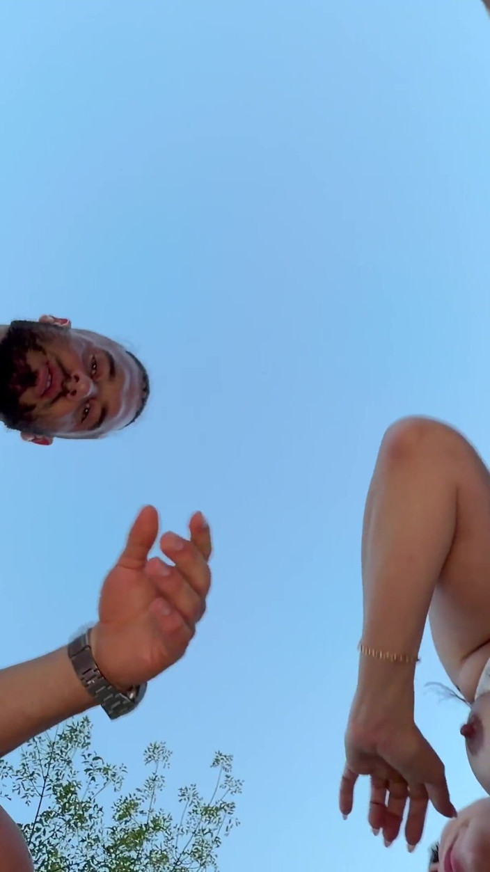 Alfiecinematic: Florence Vixen, excitée, se fait sodomiser en POV