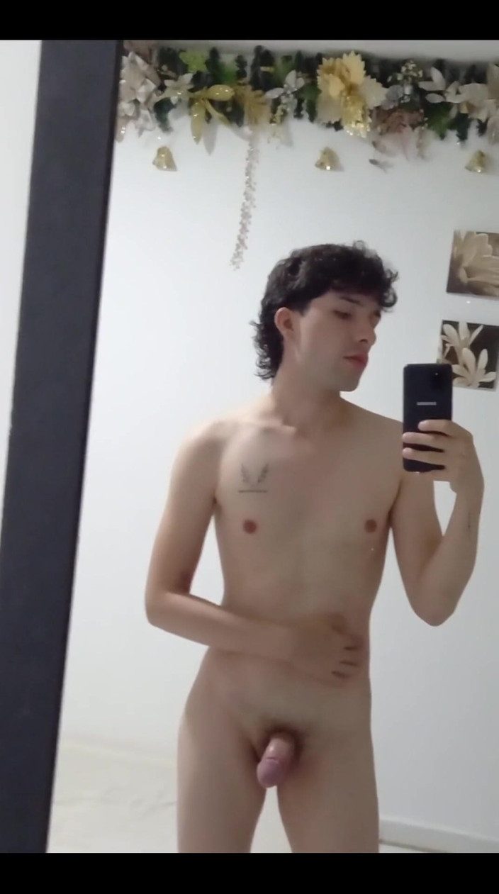 Diego_latinboy: Zachte pik groeit