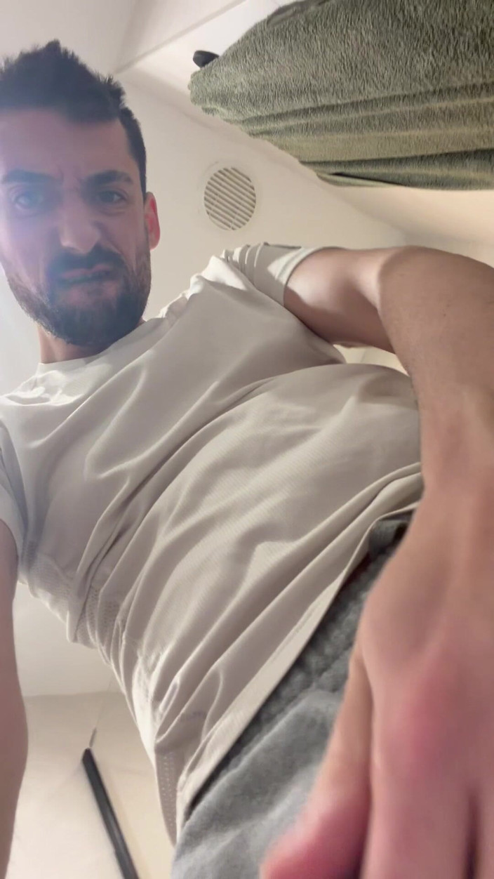 Liam Harding: Hot Stepdaddy Showing off and Cuming Like Crazy