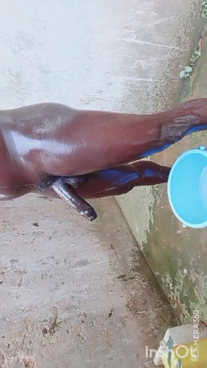 Hongi: Orgia di massaggio bbc in africa