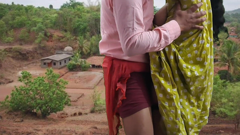 Trilokinath: Utomhus Bhabhi knull