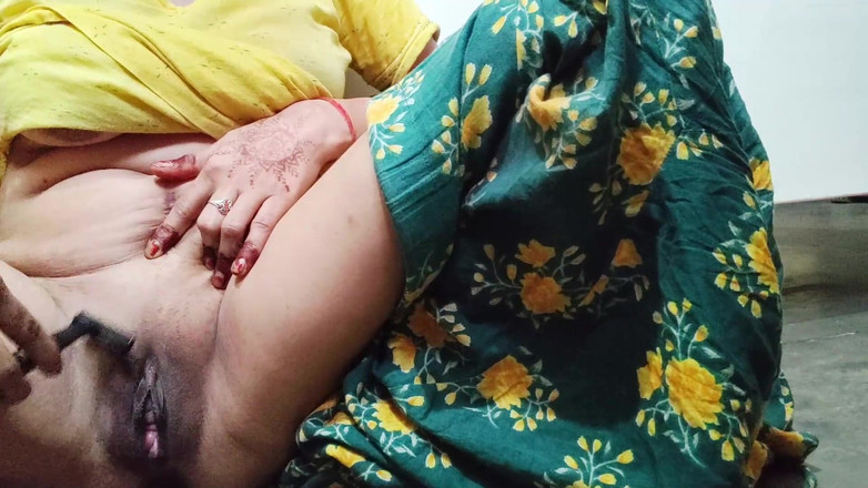 Your Puspa: Limpio coño afeitado de la chica india