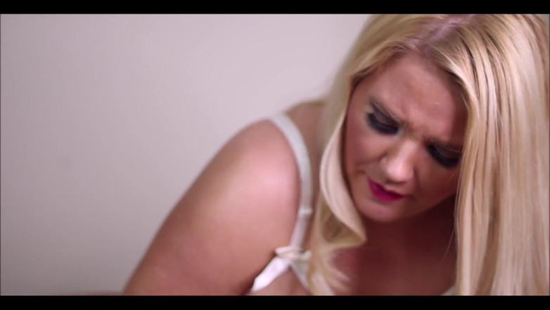 Annabelle Rogers: Riding Dildos